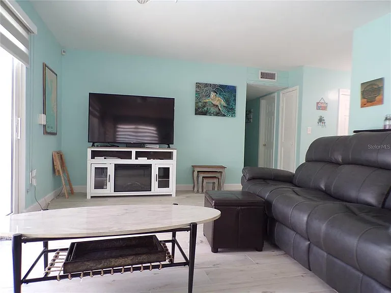 21088 Edgewater Dr — Photo 21