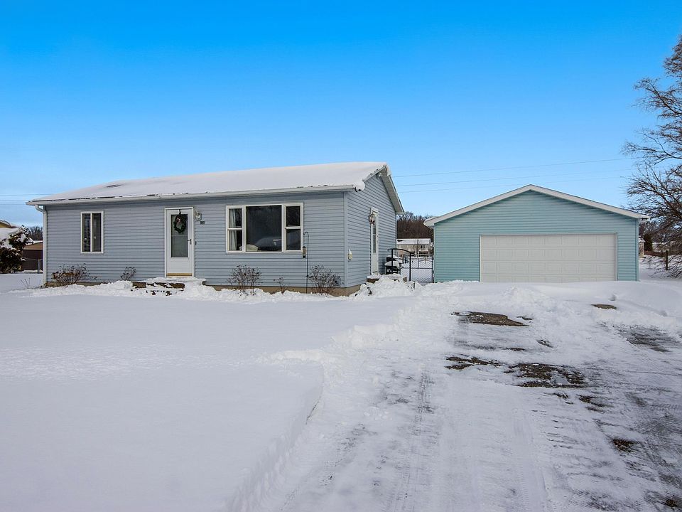 1st image of 4556 Manor Wood Dr N