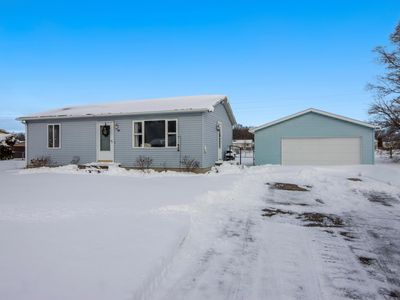 4556 Manor Wood Dr N, Traverse City, MI, 49685