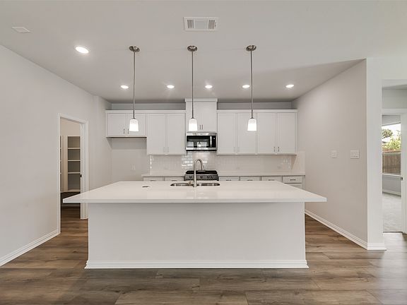2nd image of 1017 Canoe Way