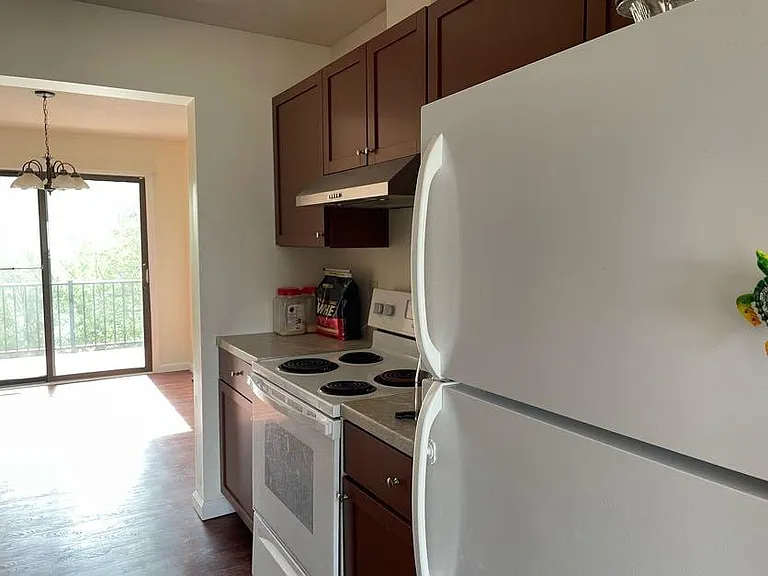 4341 Chatsworth Cir — Photo 10