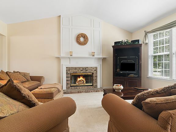 5th image of 2362 Nantucket Ln
