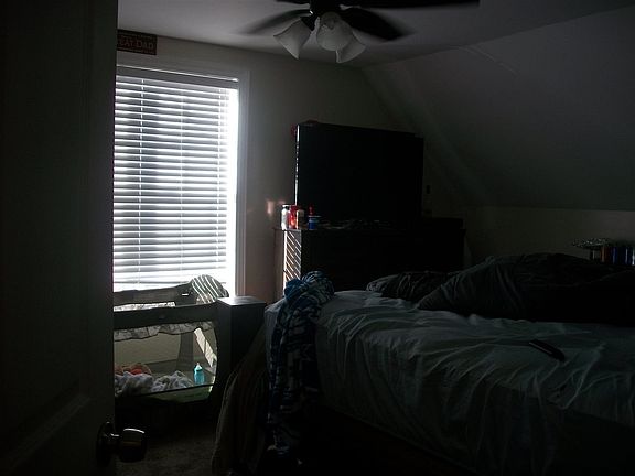 5th image of 35 Parker Ave