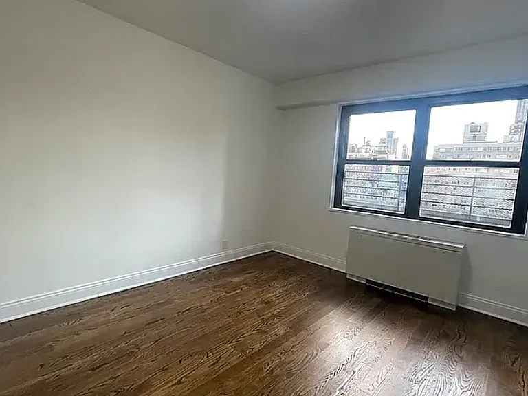 400 E 89th St #6J — Photo 5