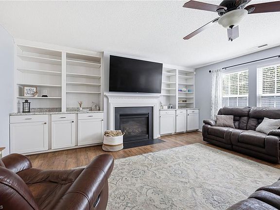 4th image of 116 W View Dr