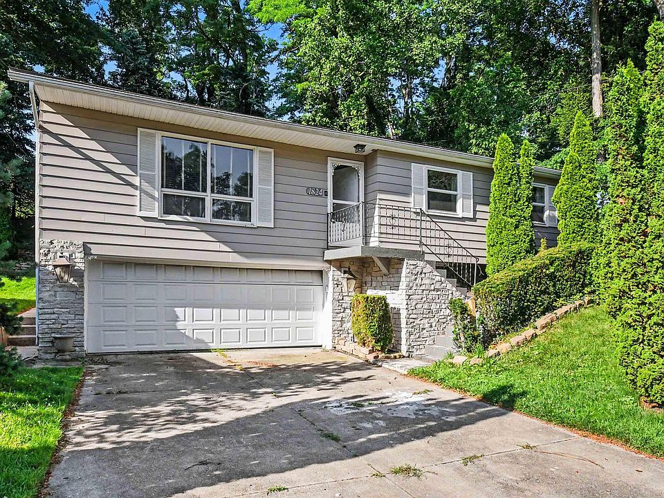 1st image of 1824 Peachtree Ln