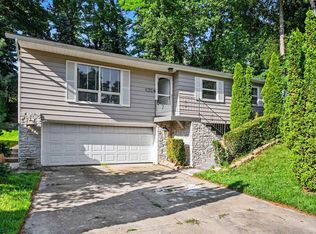 1824 Peachtree Ln, South Bend, IN 46617