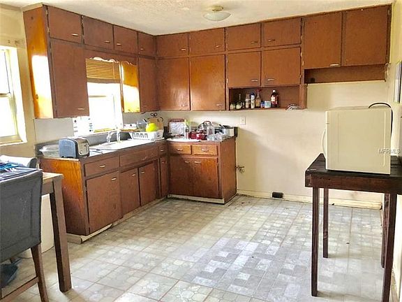 4th image of 340 Bonnyview Dr
