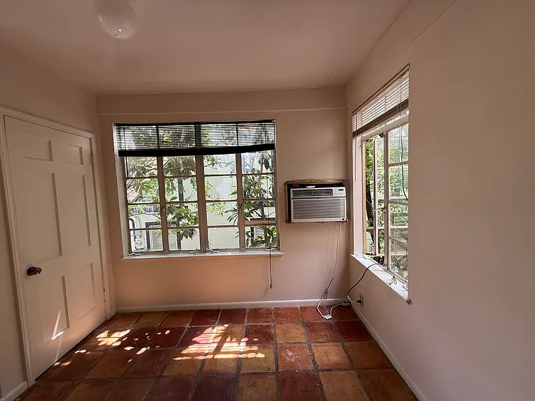 230 E Mulberry Ave #2 — Photo 12