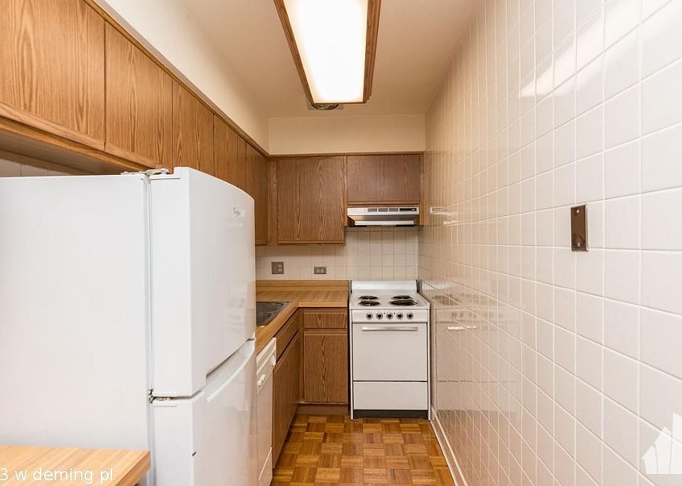 1st image of 533 W Deming Pl #411