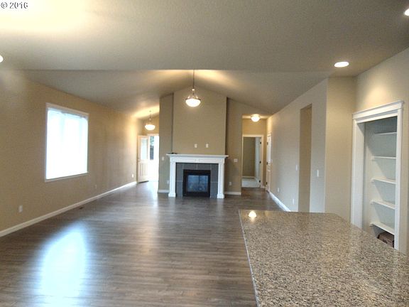 3rd image of 1317 NE 17th Ave
