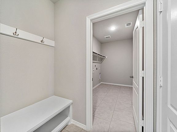 4th image of 31327 Brown Fern Dr