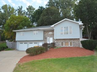 1504 Choctaw Ct, Sioux City, IA 51104