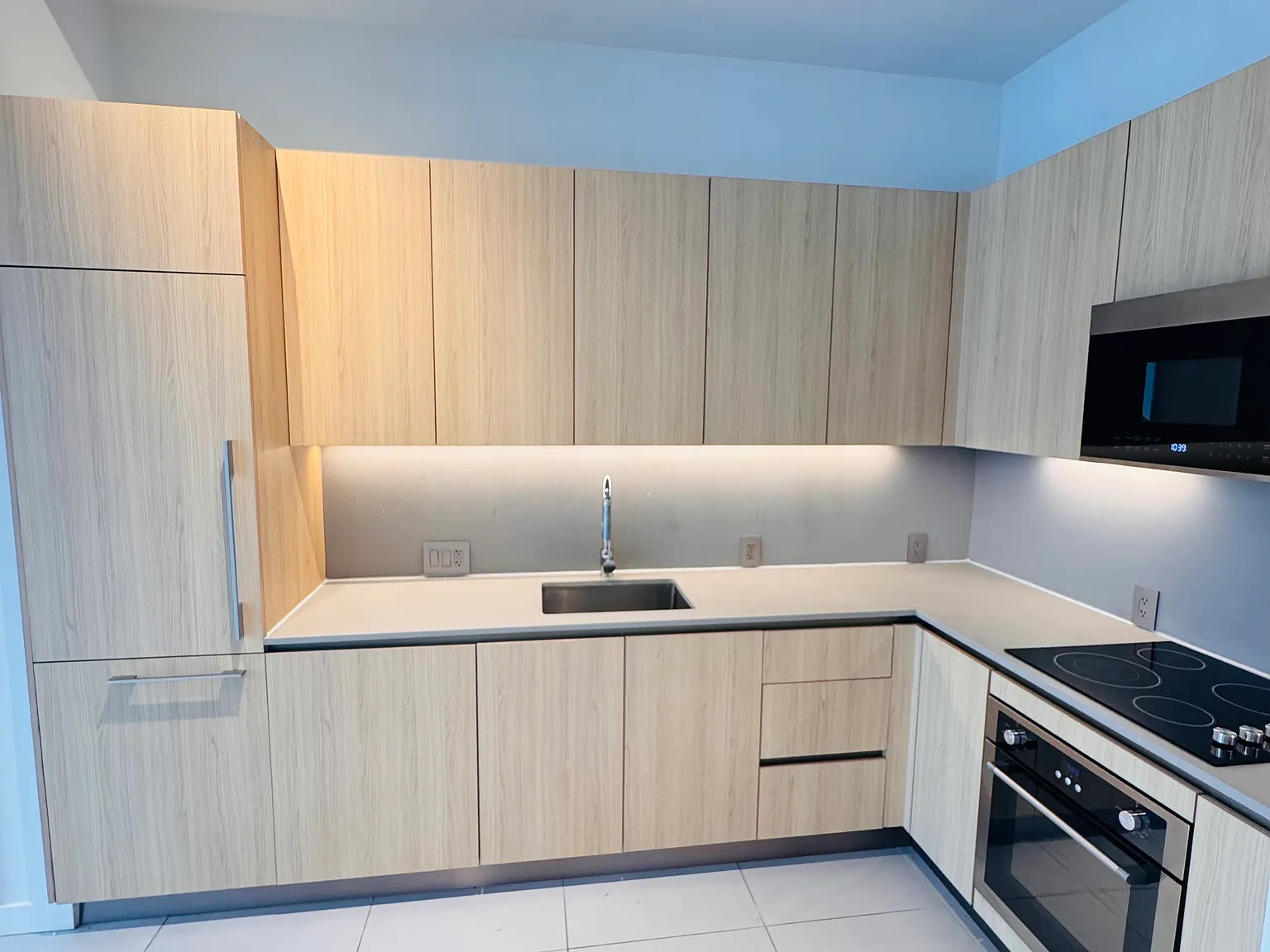 2 bed, 1000 sqft, $3,250 — Photo 2