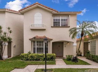 711 NW 108th Ter, Pembroke Pines, FL 33026