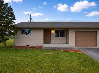 821 N Rhodefer Rd, Sequim, WA 98382