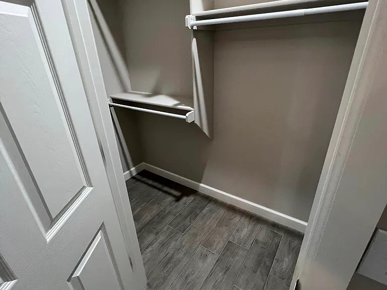 318 Delta Dr — Photo 9