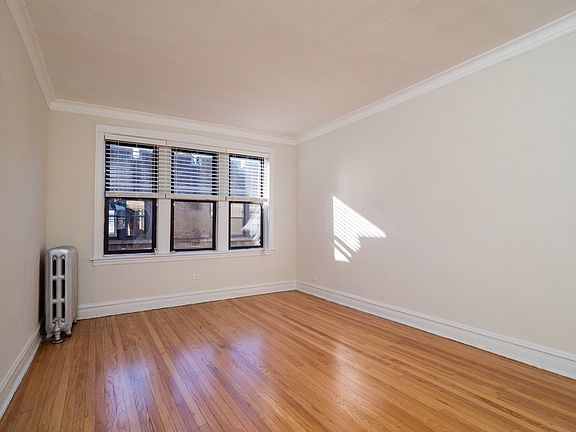 5th image of 6951 N Ashland Ave #J3