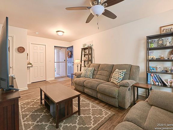 3rd image of 230 Wildmeadow Ln