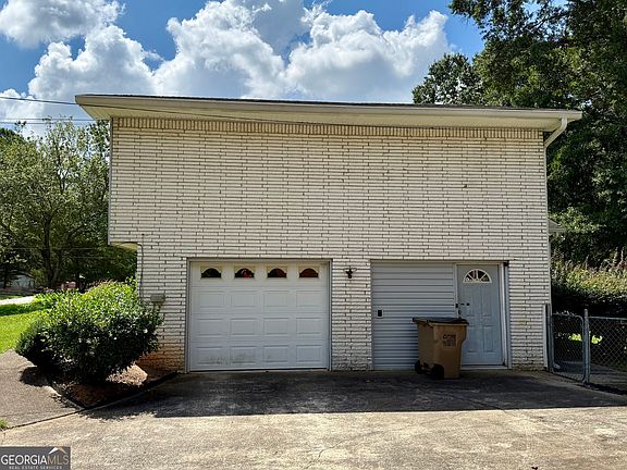 4th image of 6641 Londonderry Dr