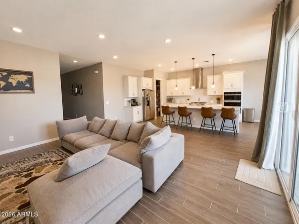 17622 W Mariposa Dr, Goodyear, AZ 85395