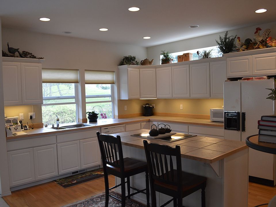 1st image of 8609 Campus Green Ct NE