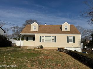 259 Garfield Ave, Oakhurst, NJ 07755