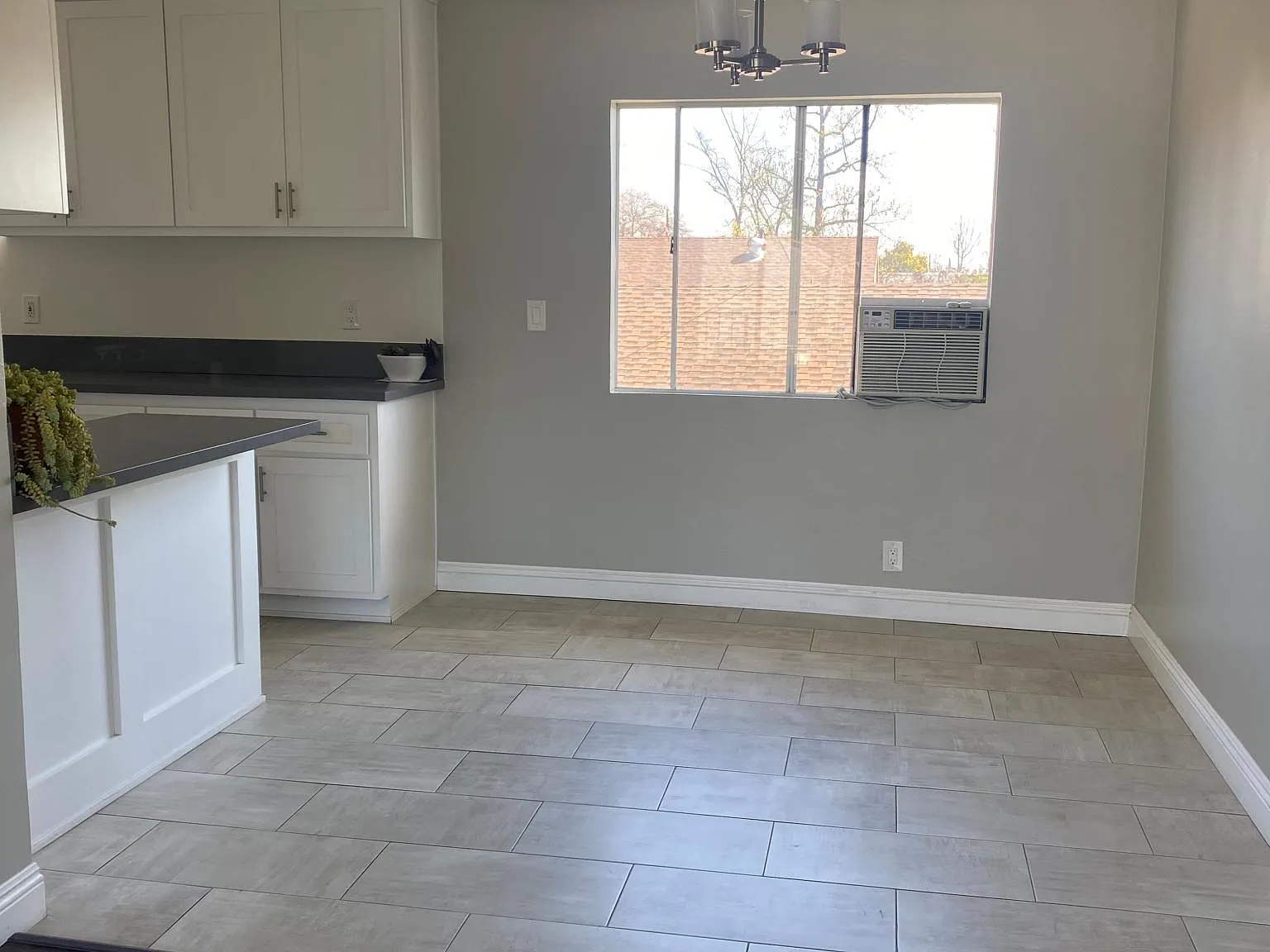 2 bed, 875 sqft, $2,300 — Photo 4