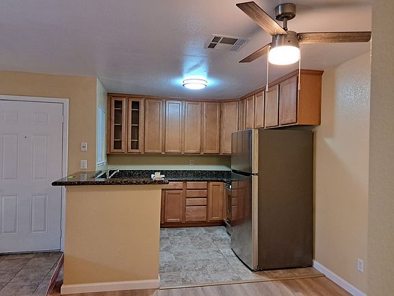 3rd image of 3715 Tallyho Dr APT 76