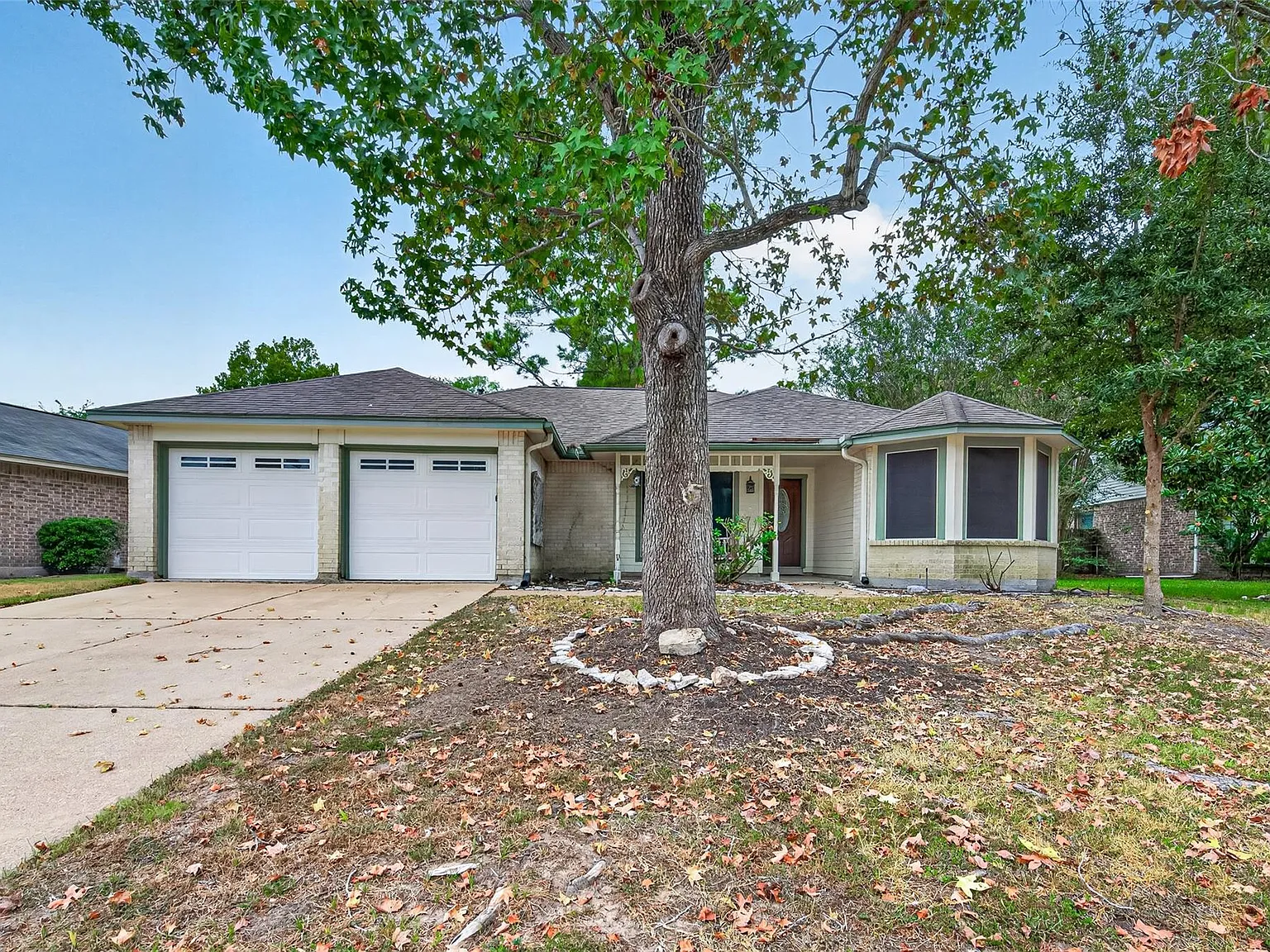 3 bed, 2.0 bath, 1469 sqft, $1,850 — Photo 2
