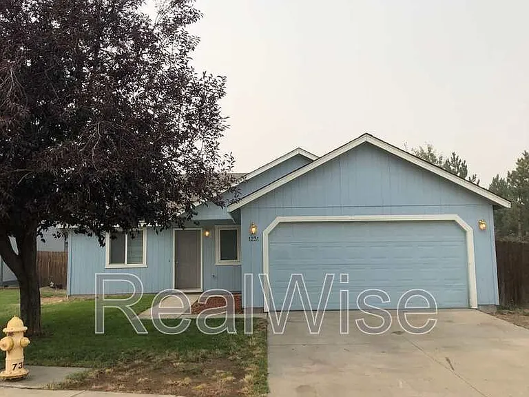 1231 SW 33rd St — Photo 1