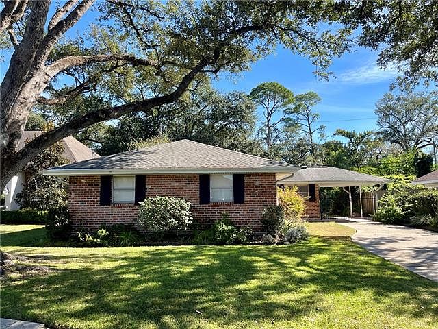 1st image of 715 Ashlawn Dr