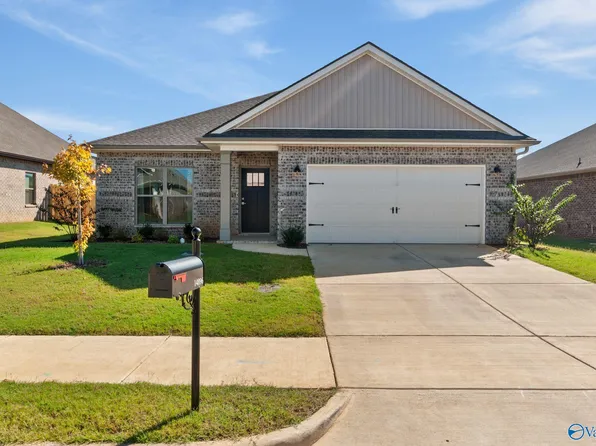 14896 Demarie Ln, Athens, AL 35613