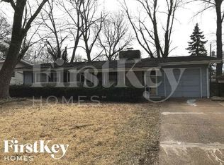 2410 Brook Dr, Florissant, MO 63033