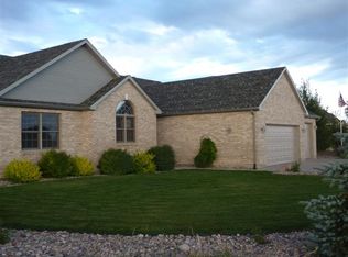 6105 Thunder Ridge Rd, Cheyenne, WY 82009