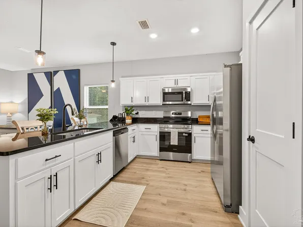 8328 Highland Ridge Dr #3A, Pensacola, FL 32534