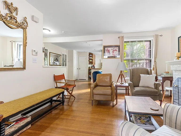 61 W Cedar St #FURNISHED — Photo 5