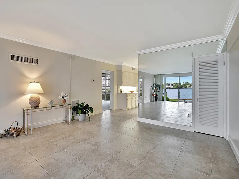2727 Yacht Club Blvd #2A — Photo 39