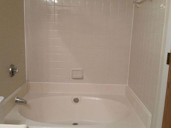 Luxury style garden tub