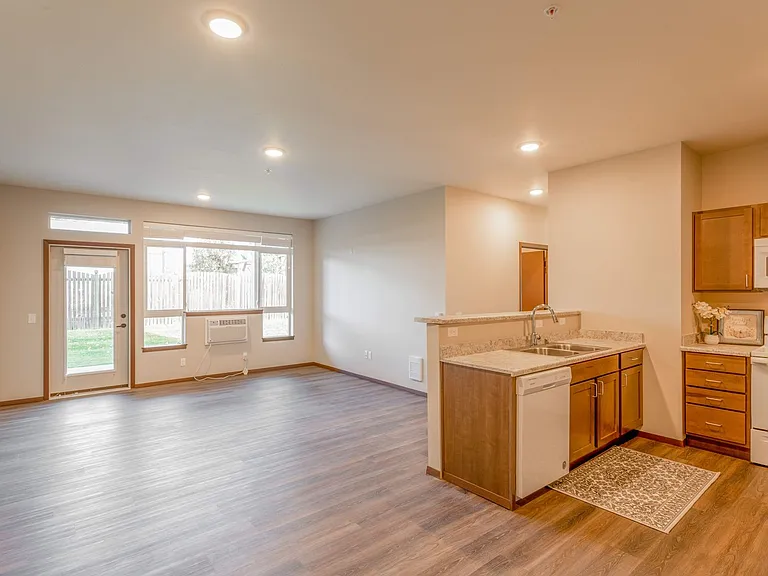 12312 E Olive Ave — Photo 2