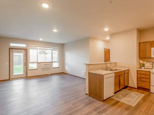 Olive Court Apartments, 12312 E Olive Ave APT 301, Spokane Valley, WA 99216