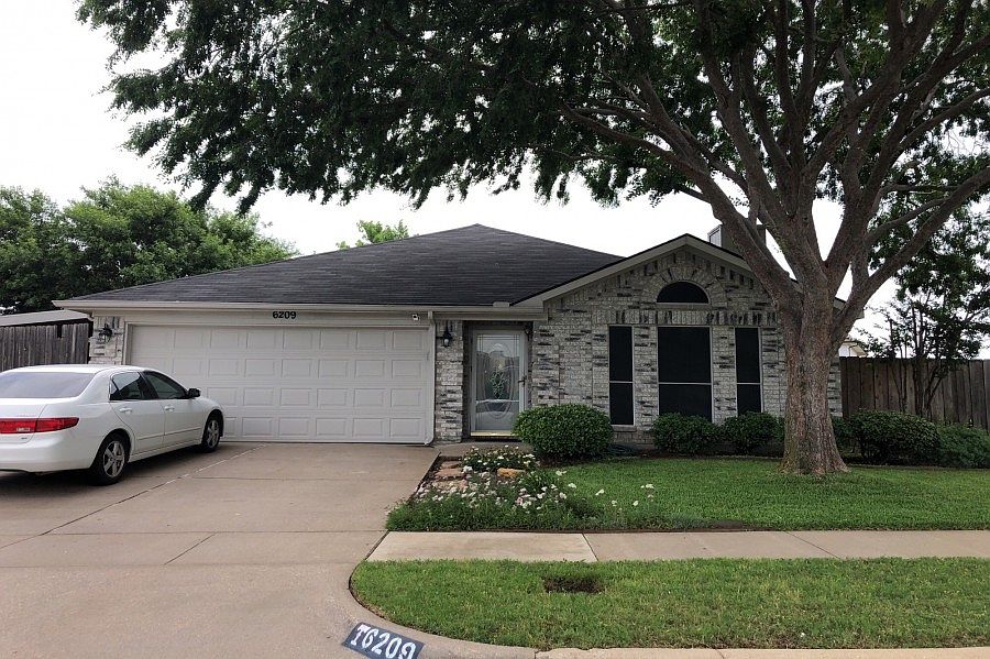 1st image of 6209 Twin Maple Dr