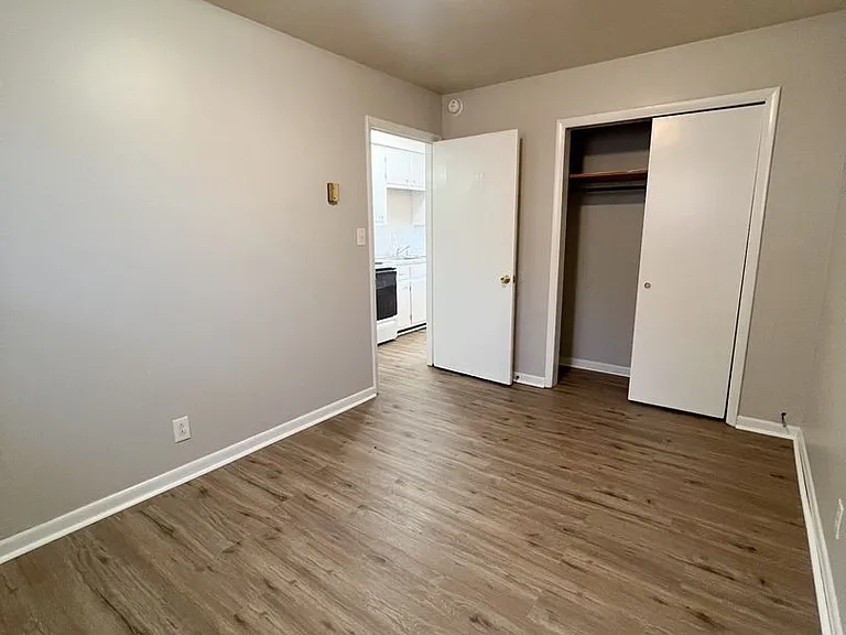 701 Power St — Photo 21