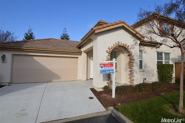 1st image of 51 Anjou Cir
