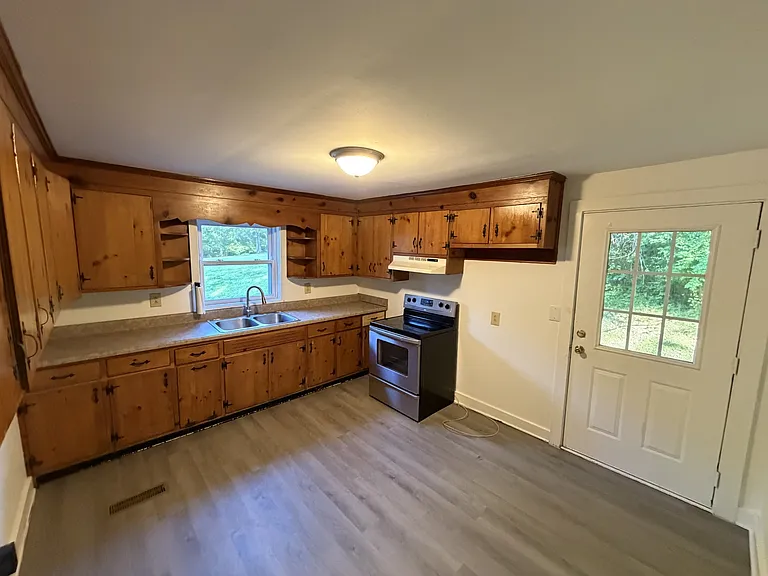 1000 Woodard Perry Rd — Photo 13