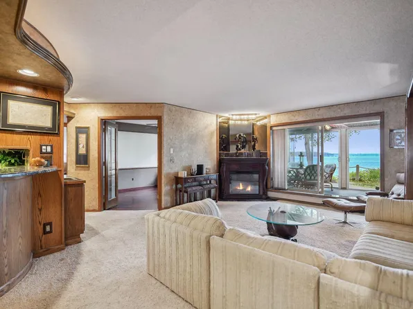 4379 Wilshire Blvd #105, Mound, MN 55364