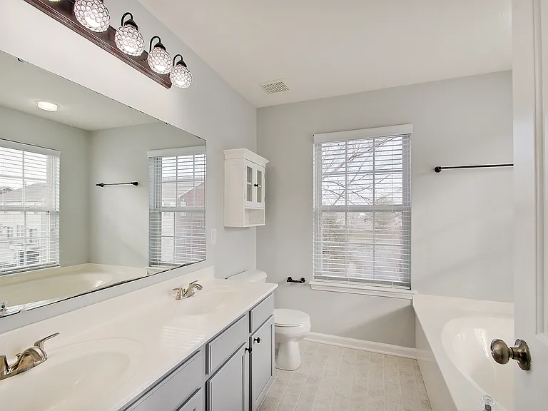 9465 Tanhurst Dr — Photo 14