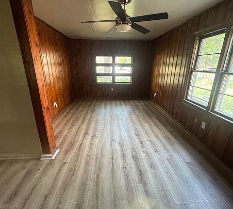 5th image of 1822 Canterbury Rd