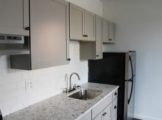 630 SE Yamhill St APT 215, Portland, OR 97214