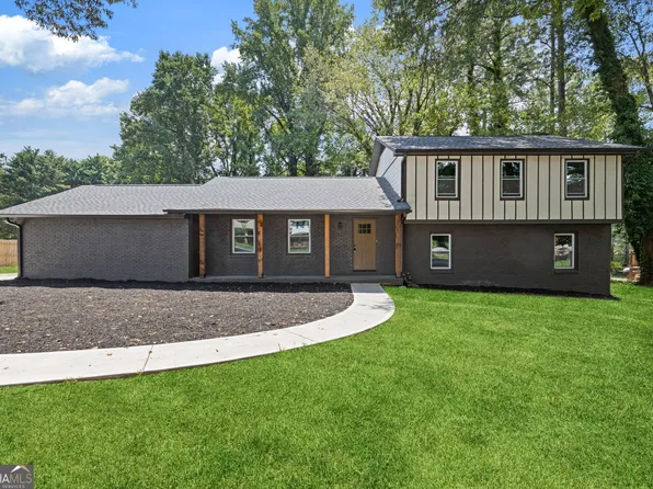 2176 Deer Trl, Suwanee, GA 30024